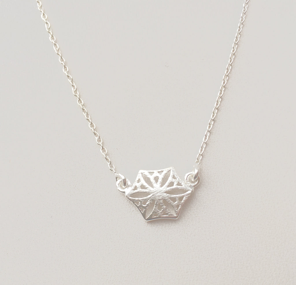 Colorado Snowflower Necklace in Silver