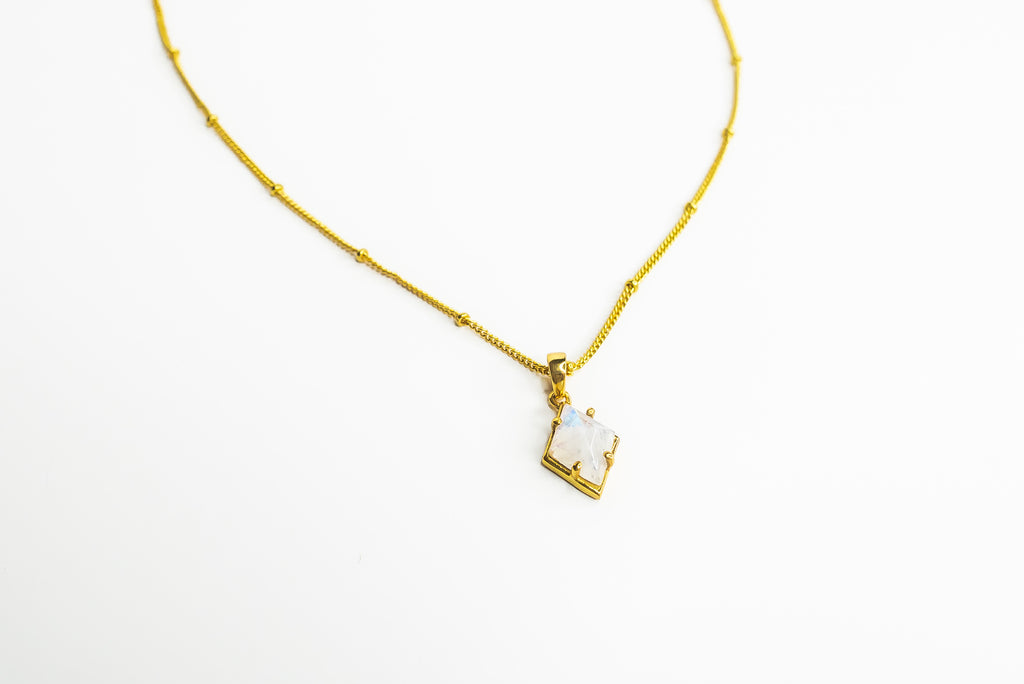 Moonshine Necklace Gold