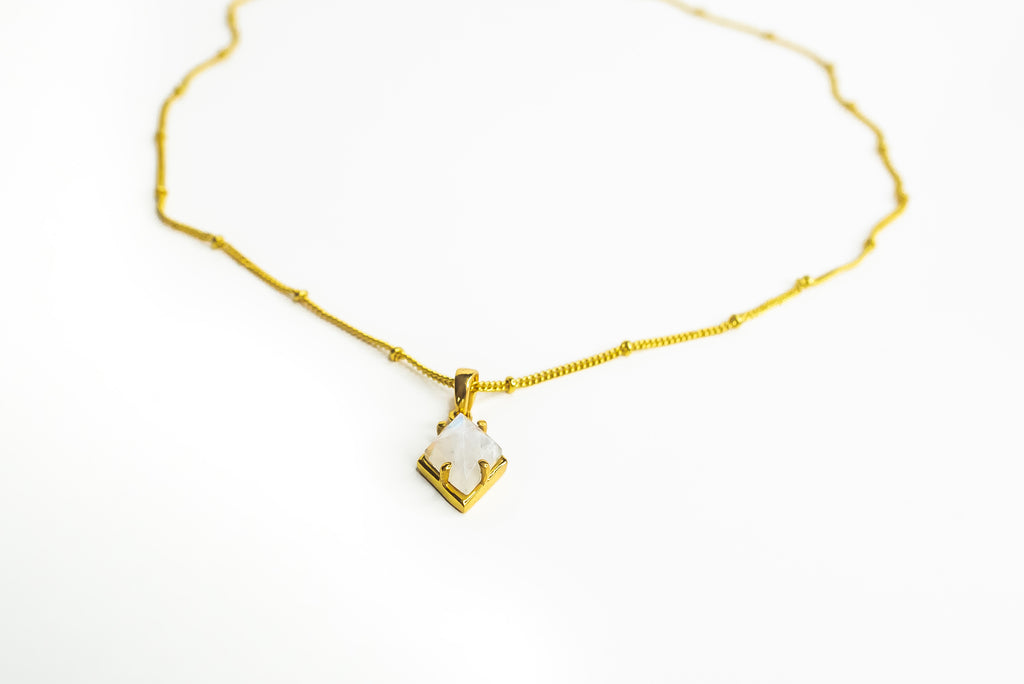 Moonshine Necklace Gold