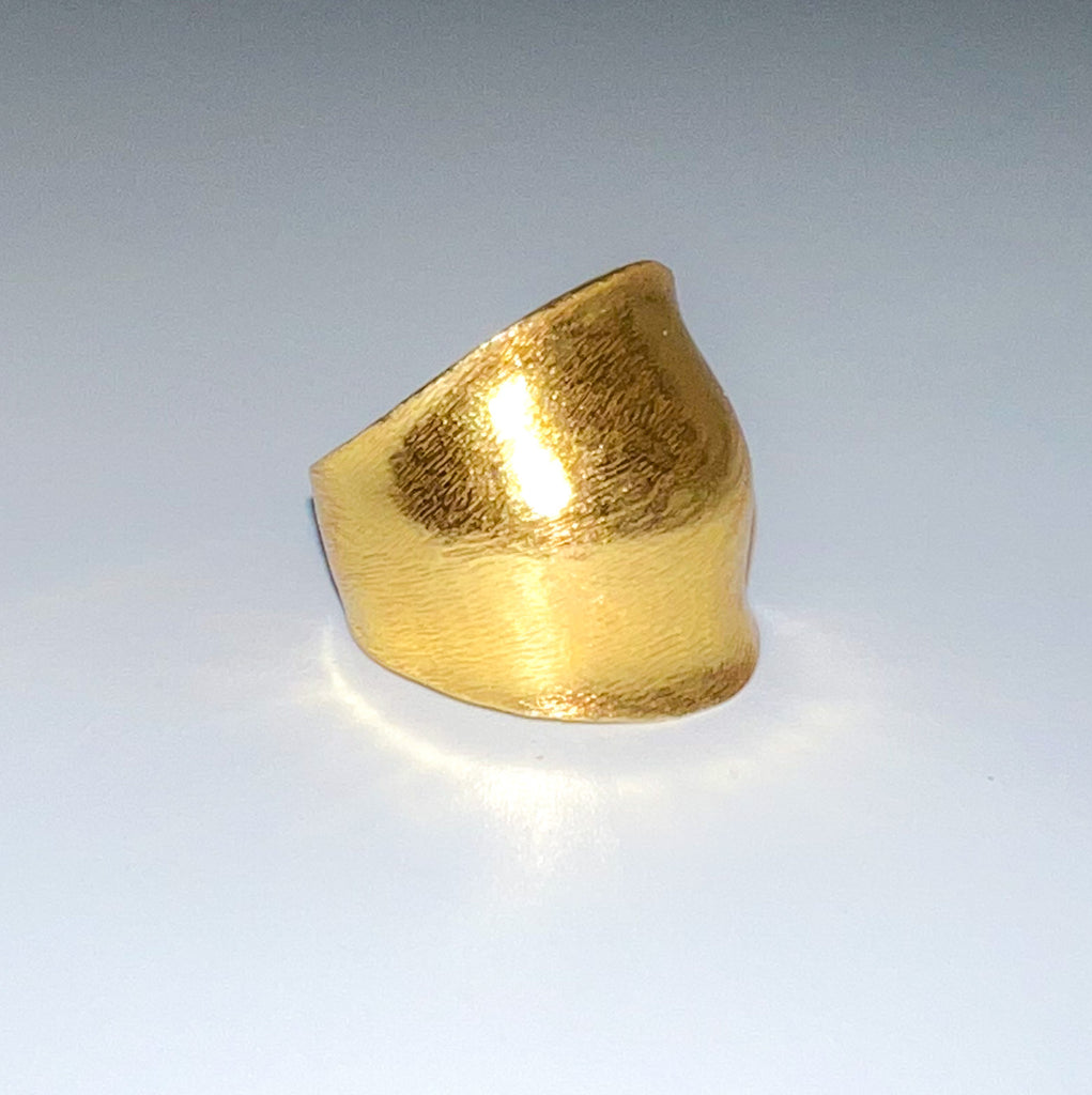 Ocean Swell Ring Gold