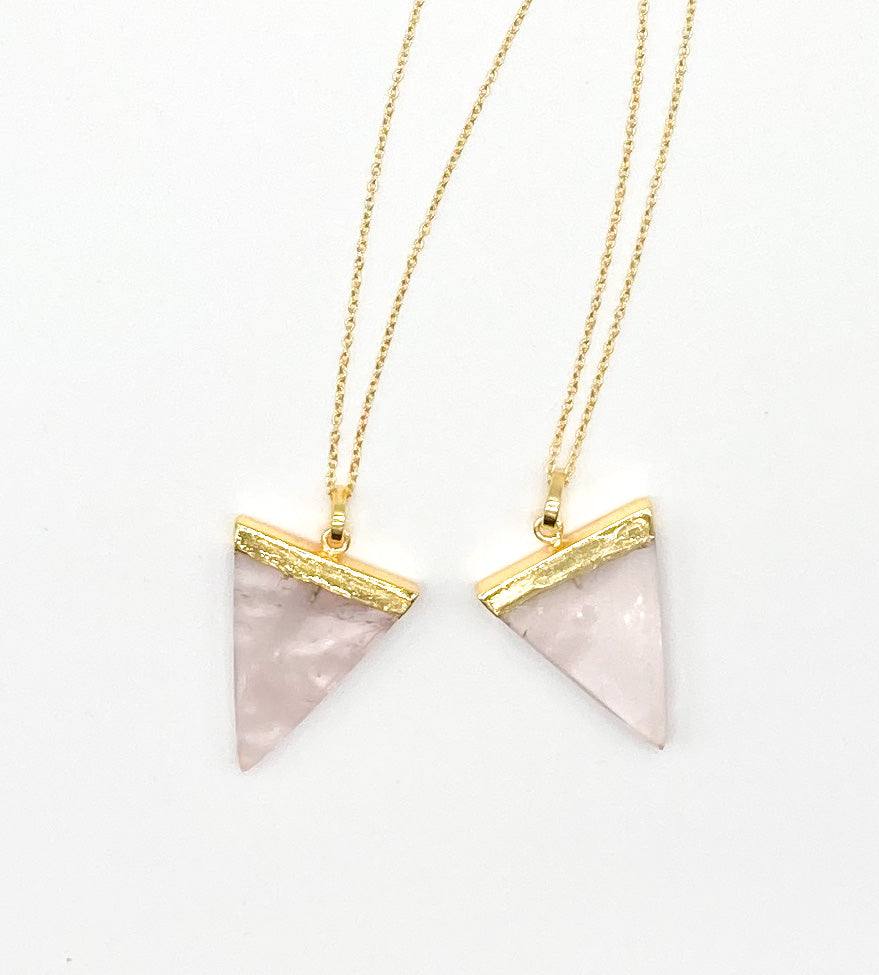 Arrow Pendant Necklace Gold