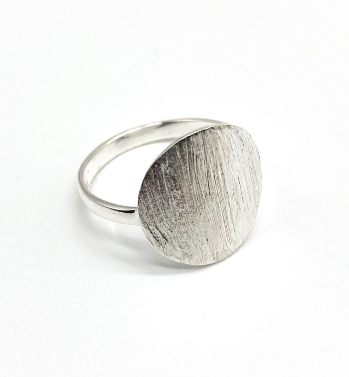 Medallion Ring in Silver