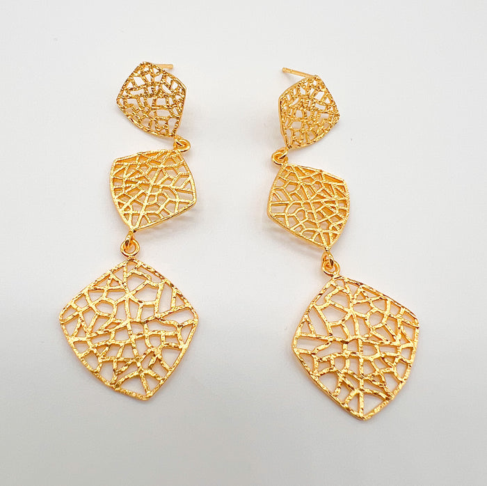 Sunlit Seabed Earrings Gold