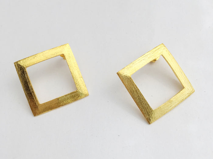 Thora’s Square Earrings in Gold