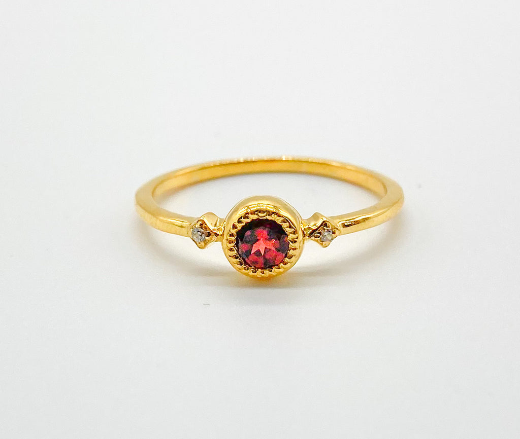 Zoë Ring Garnet Gold