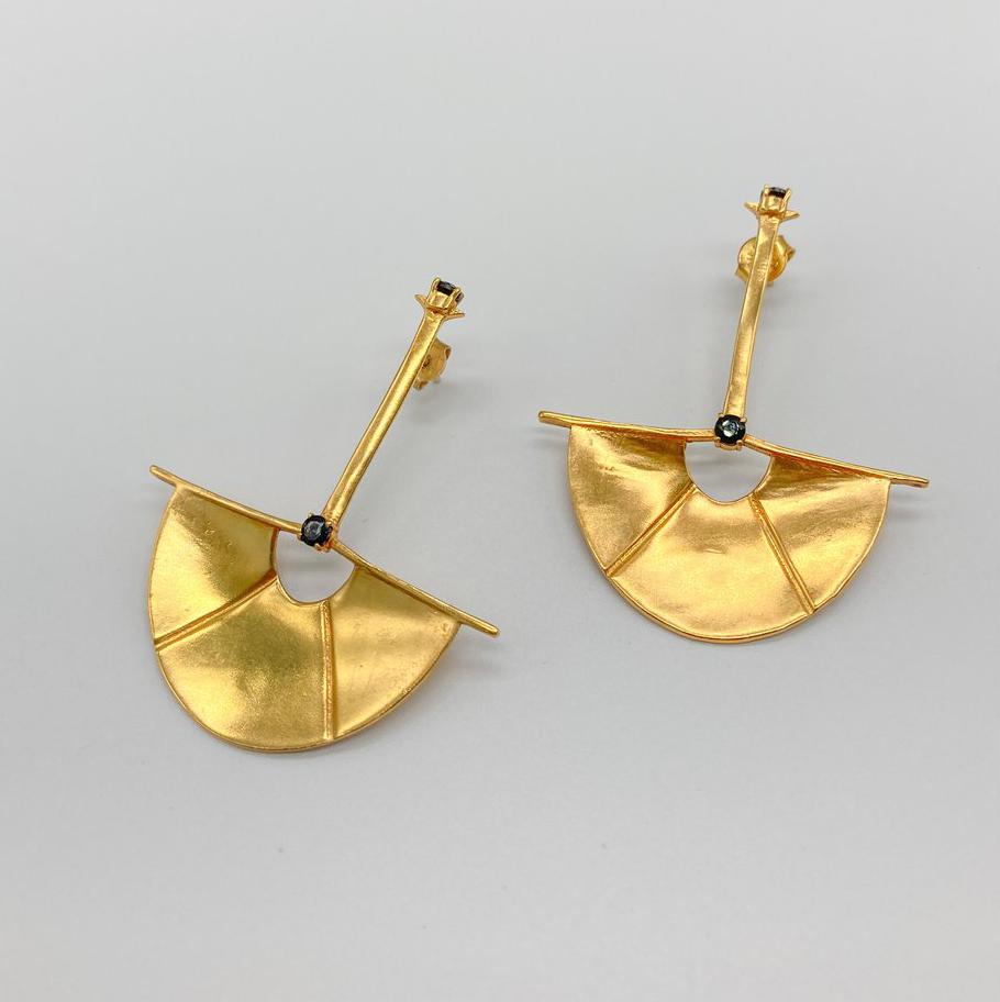 Anchor Earring in Gold